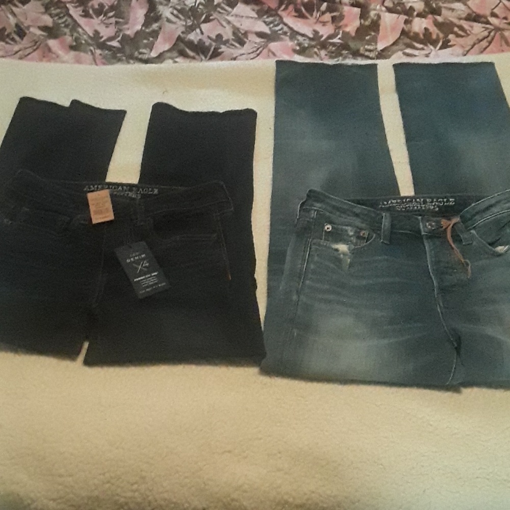 2 PAIRS AMERICAN EAGLE JEANS